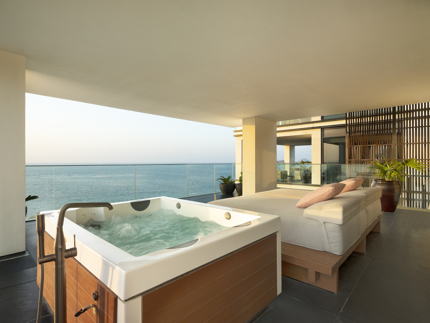 Harmony 3-Bedroom Oceanfront Presidential Suite